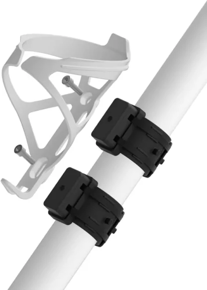 Support de porte bidon amovible composé de deux bagues de serrage à placer sur le cadre auxquelles vient se visser un porte-batterie.