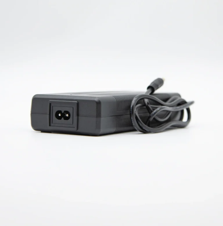 Chargeur pour batterie max 36V – 504 Wh & 720 Wh